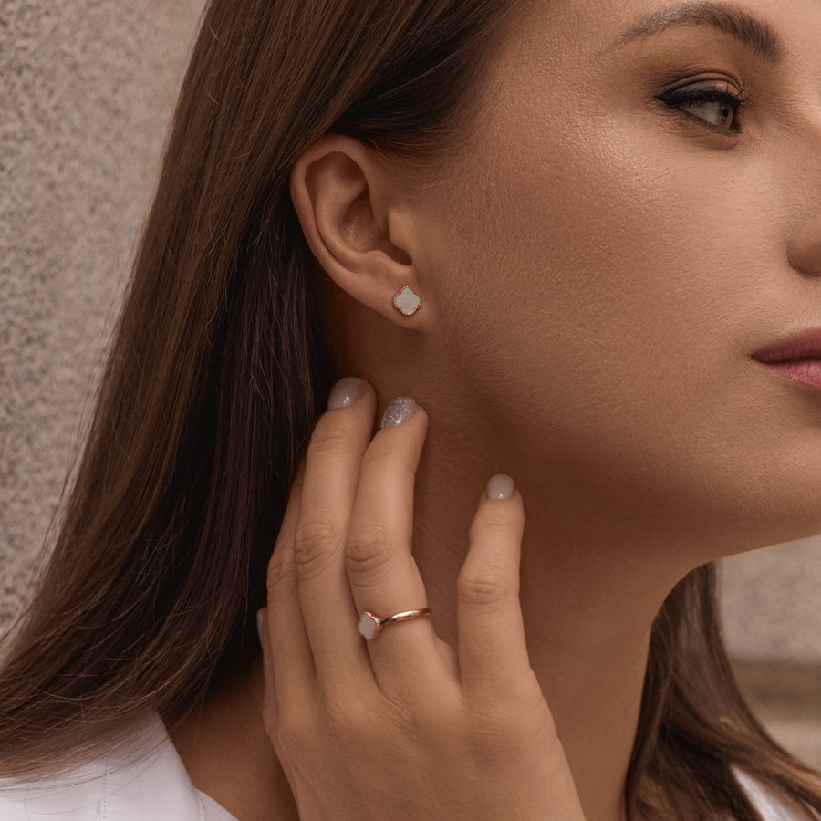 18K Rose Gold Vermeil Four Leaf Clover Ring with Natural Mother of Pearl