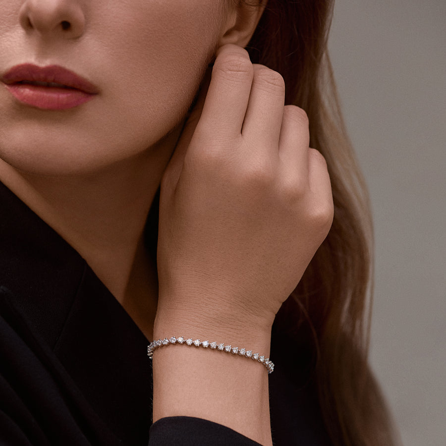 18K White Gold and Diamond Bracelet