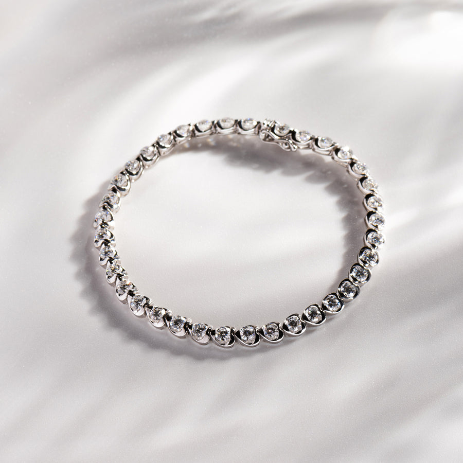 18K White Gold and Diamond Bracelet