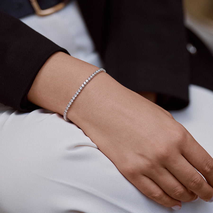 18K White Gold and Diamond Bracelet