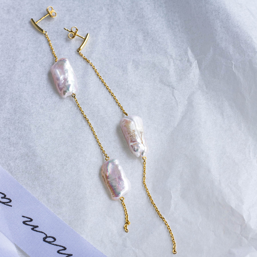 18K Gold Vermeil Mismatching Dangling Earrings with Baroque Pearl