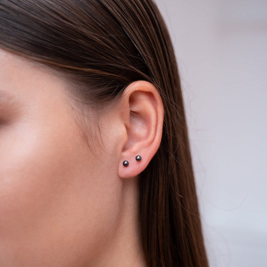 Sterling Silver Stud Earrings with Black Pearl