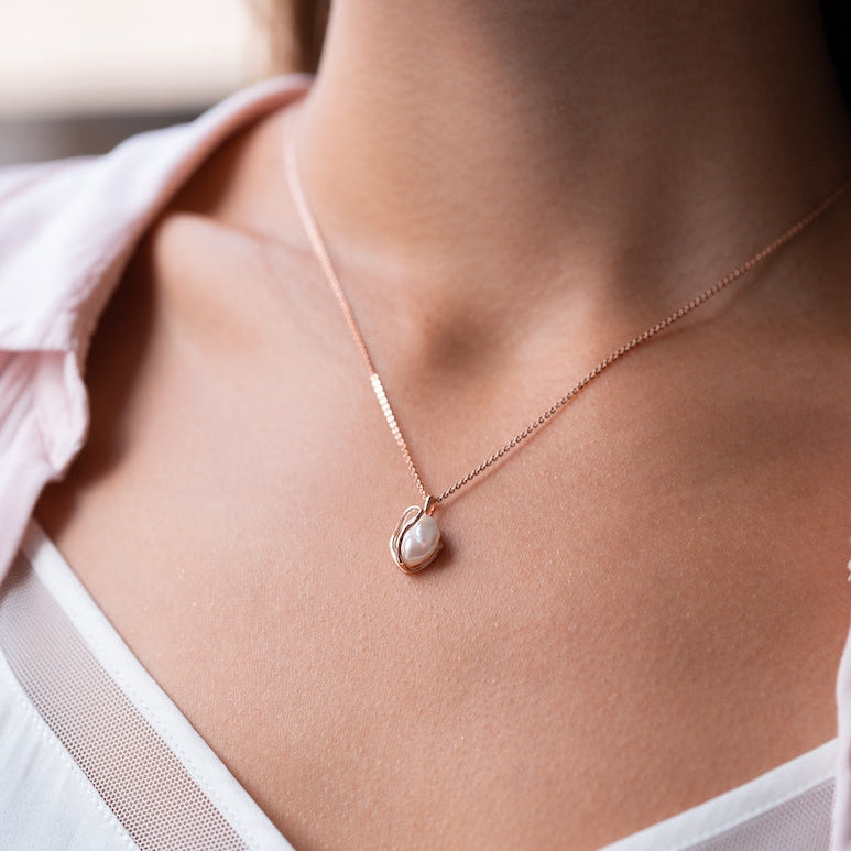 18K Rose Gold Vermeil Necklace with Baroque Pearl